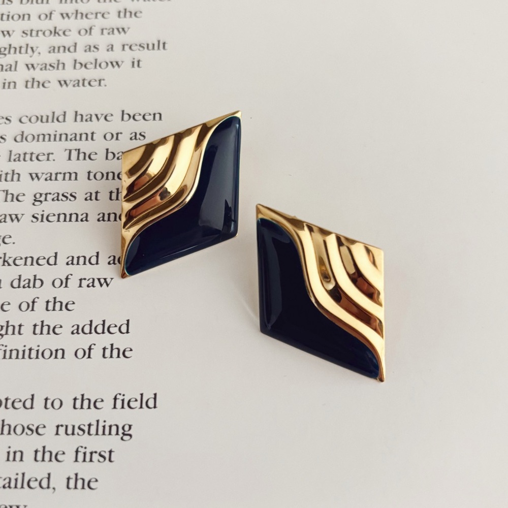 VTG 1980’s Earrings